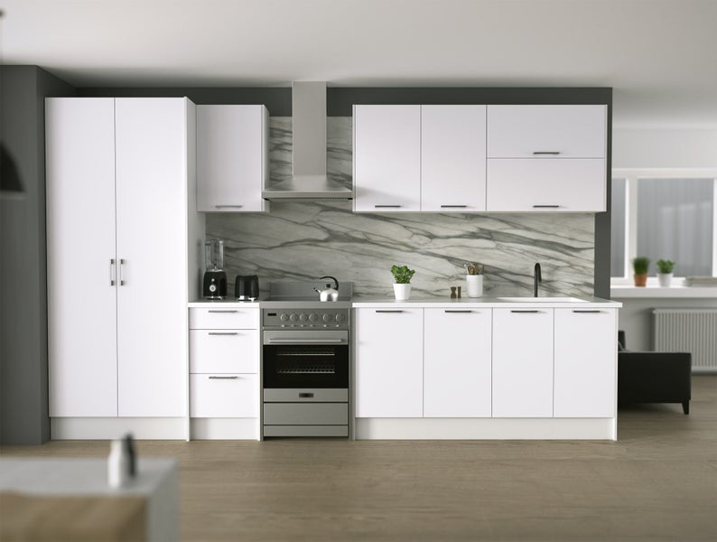 Kitchenette with soft Close Hinges and Runners Carousel 1