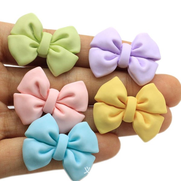 10 Craft Supplies Small Bow Charms Pendants I1252MZ0 Carousel 2