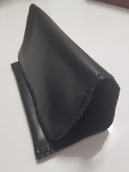 Tobacco Pouch BLACK Carousel 2