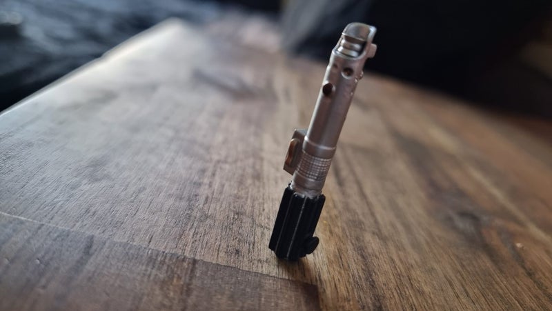 1/6 Anakin/Vader Lightsaber Hilt (Hot Toys,Sideshow) Carousel 5