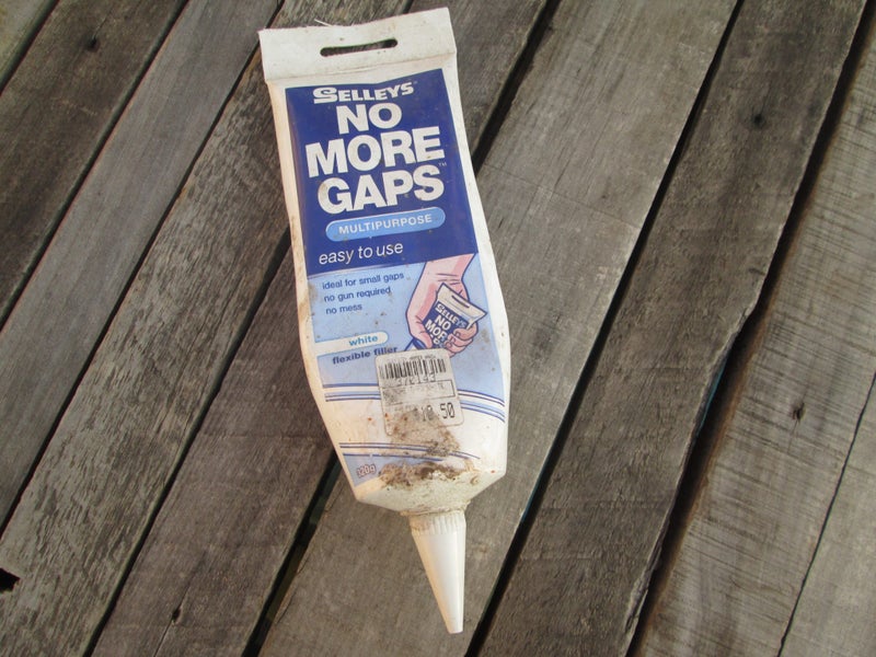 Selley's No More Gaps - White Carousel 1
