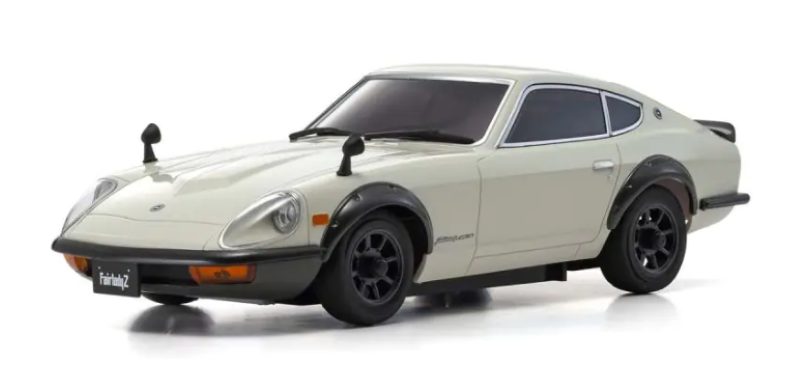 MA-020 Datsun 240Z White Carousel 2