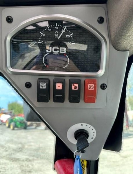 JCB Skidsteer Loader 155HD CAB Carousel 12