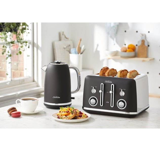 Sunbeam Alinea Kettle Black Classics KE2700K Carousel 2