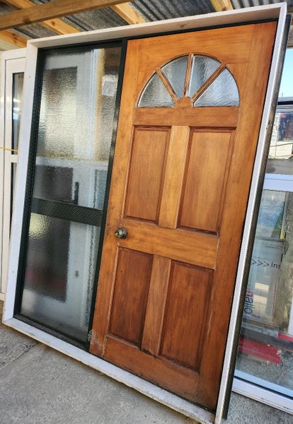 SALE Karaka Green Entranceway with Wooden Door & Sidelight 2 m H x 1.6 m W #SDF2 Carousel 2
