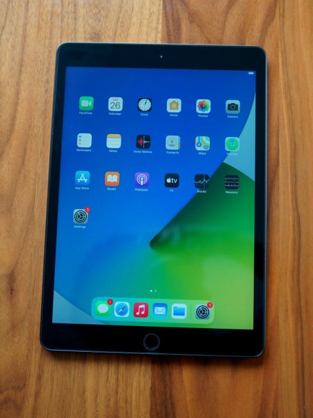 Apple iPad 10.2 inch 8th Gen 32GB Wi-Fi + Cellular 3G/4G Space Gray - Good Ba... Carousel 2