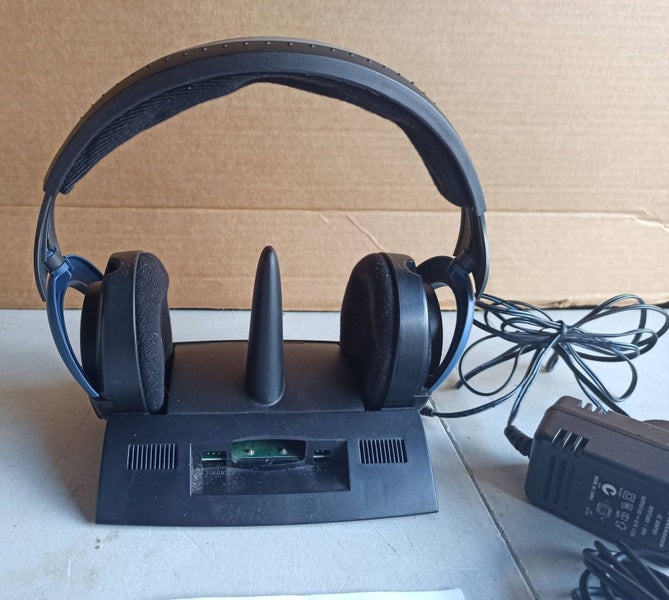 SENNHEISER RS45 WIRELESS HEADPHONES Carousel 3
