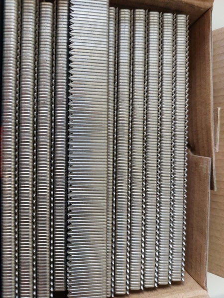 18G 90 series 18mm DP Trellis Staples Stainless Steel 5000 pack Carousel 1