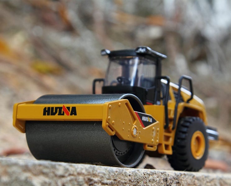 Die-cast Road Roller Model Scale, 1:60, Metal, Huina 1815 Carousel 2