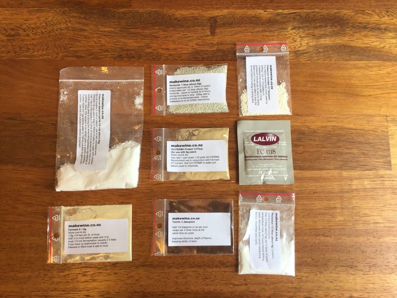 2X Home Winemaking Ingredients Kit for 5 Litres Carousel 3