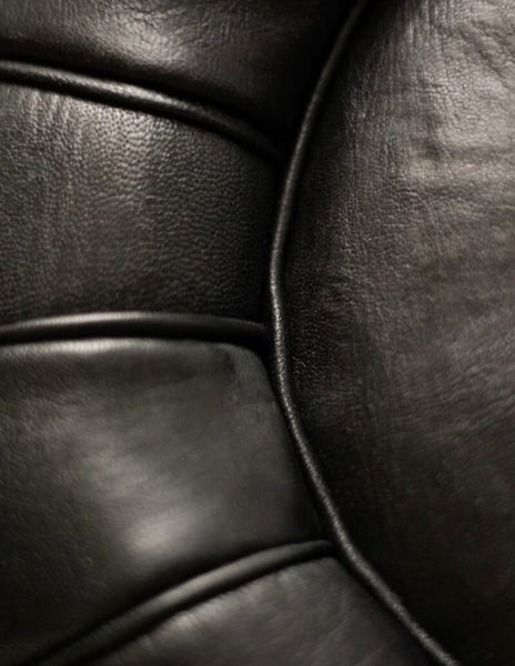 PREMIUM Handcrafted Moroccan Leather Pouf Carousel 2