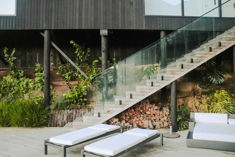 GLASS BALUSTRADE FOR DECKS - COMPLIANT WITH NZS:4223 QUALITY GLASS AND HARDWARE Carousel 1