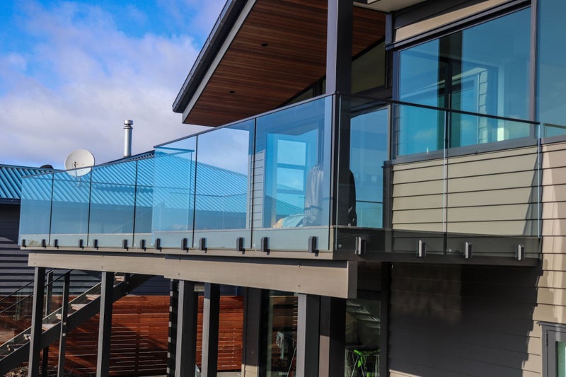 GLASS BALUSTRADE FOR DECKS - COMPLIANT WITH NZS:4223 QUALITY GLASS AND HARDWARE Carousel 2