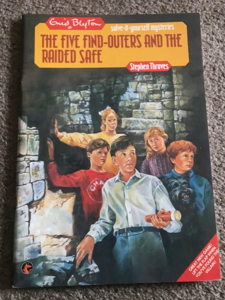 THE FIVE FIND-OUTERS AND THE RAIDED SAFE - Solve It Yourself - By Enid Blyton Carousel 1
