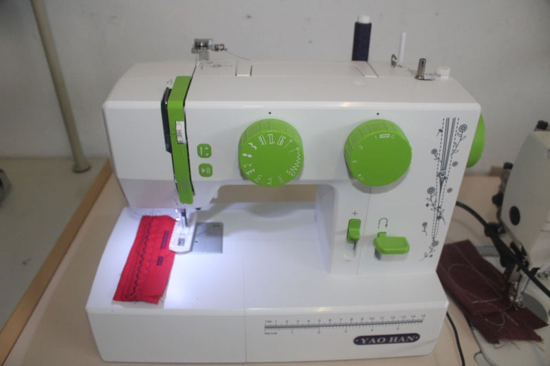 NEW ELECTRONIC SEWING MACHINE QUILTING WALKING FOOT 1/4" FOOT SPECIAL 20 % OFF Carousel 1