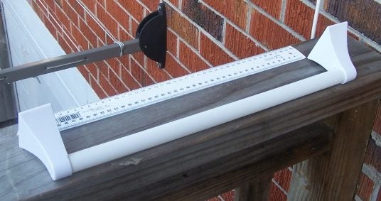 40cm white plastic towel rail Carousel 1