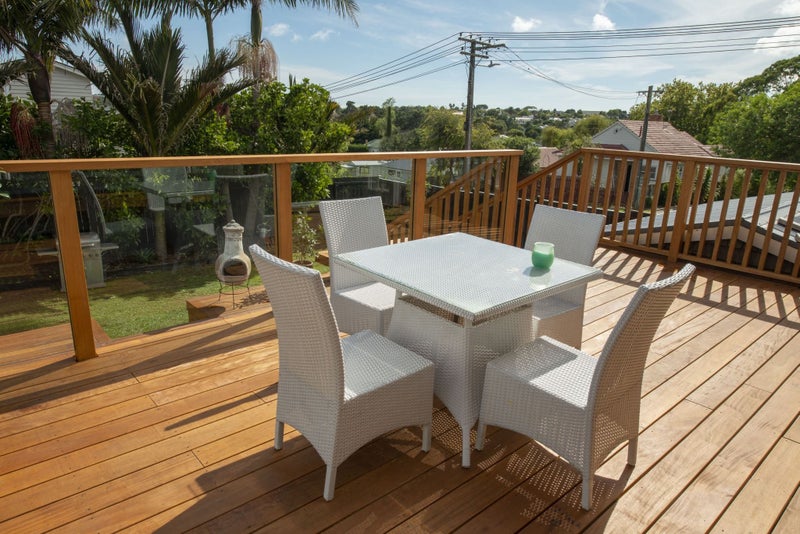 PREMIUM VITEX DECKING, 90 x 19mm BUY PER M !!64244976256003111