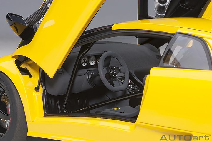 AUTOart 1/18 Lambo.Diablo SV-R Yellow Carousel 5