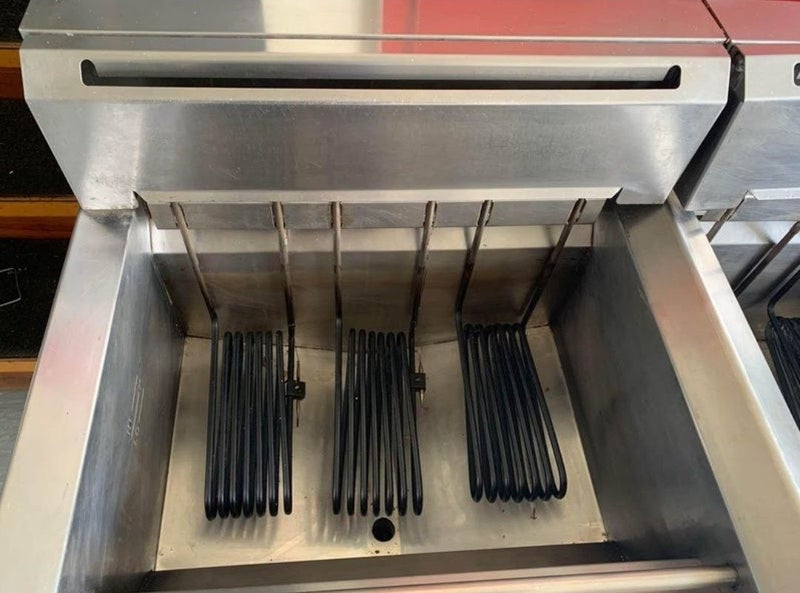 Blue seal e604 electric deep fryer Carousel 2