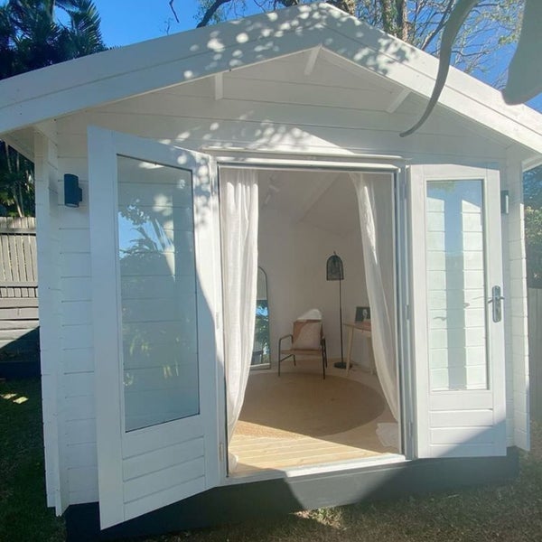 Double-glazed Cabin. Sleepout. Granny Flat. Studio. Carousel 1