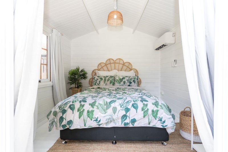 Double-glazed Cabin. Sleepout. Granny Flat. Studio. Carousel 2