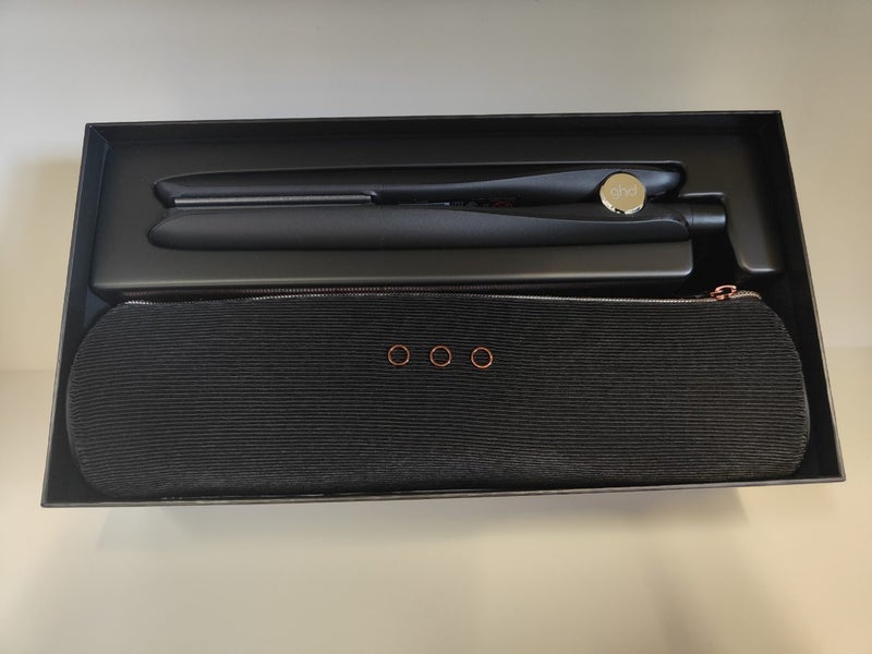 Gold ghd in black with paddle brush & heat resistant bag Carousel 2