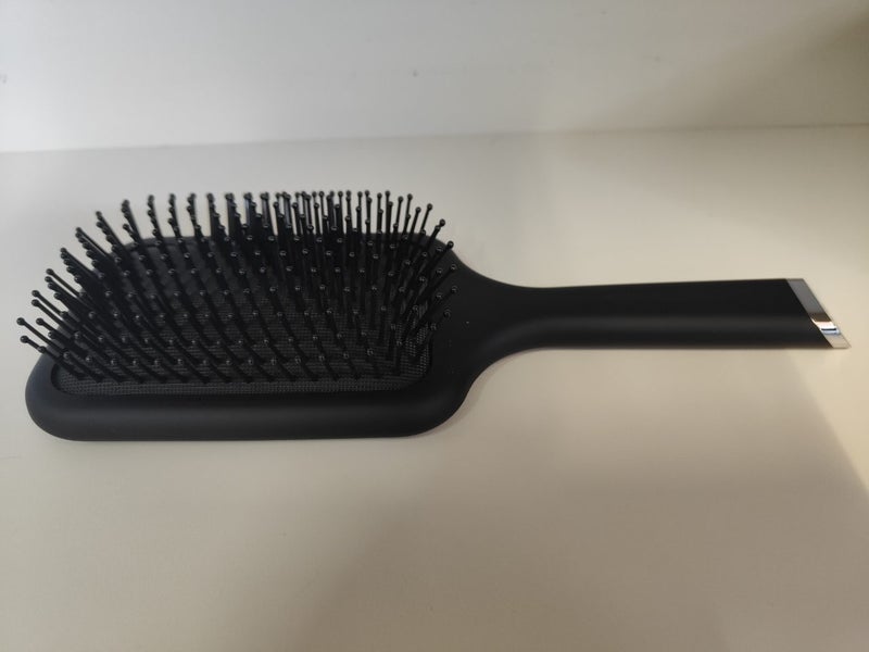 Gold ghd in black with paddle brush & heat resistant bag Carousel 3