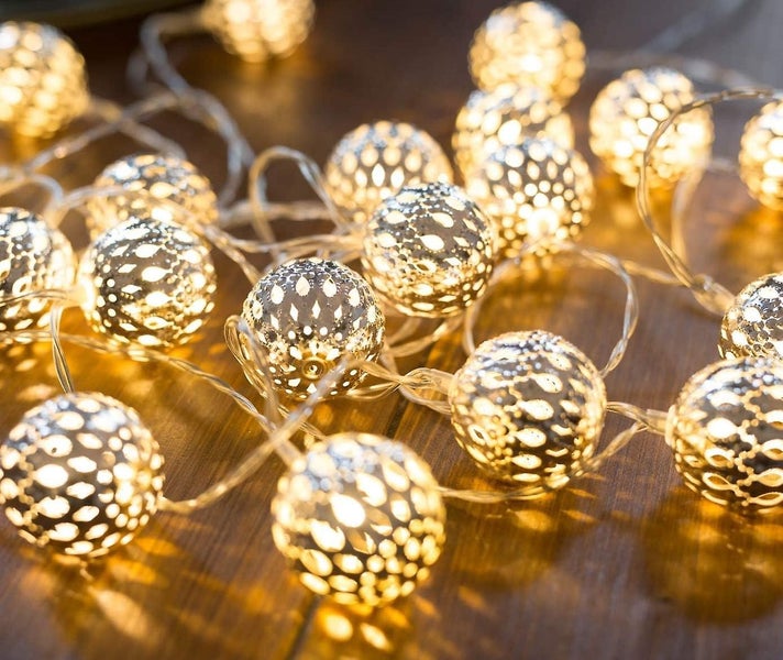 Led Fairy Lights - 5 Meters | Not Battery-operated With Mains Plug | 50 Leds War Carousel 1