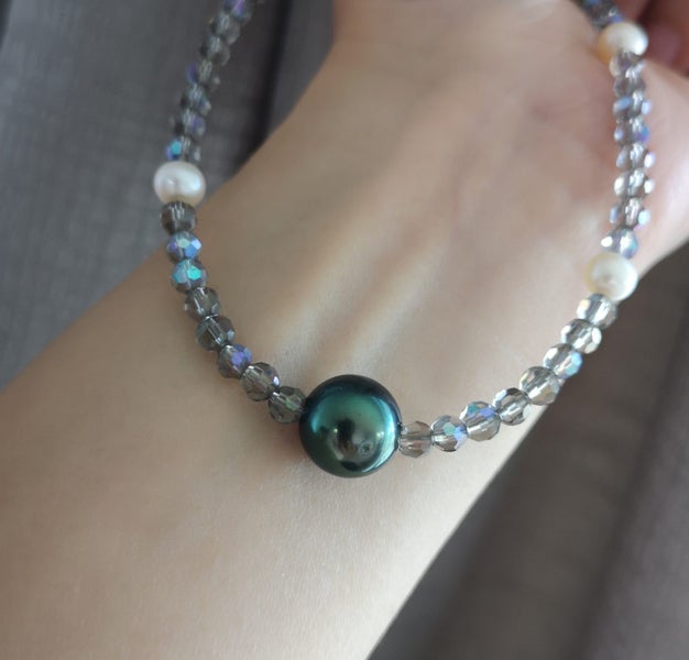 Necklace with one Tahiti black pearl Carousel 2