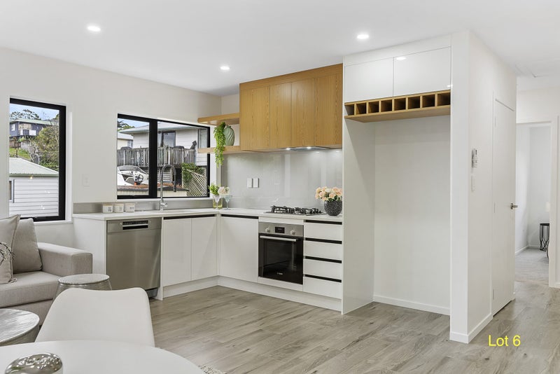 Beautiful kitchen in White Melamine color on 10% Winter sale! $9800 Carousel 1