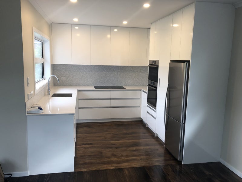 Beautiful kitchen in White Gloss color on 10% Winter sale! $13500 Carousel 3