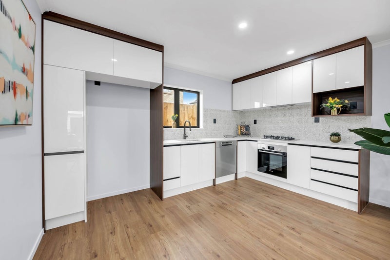 Prestige Kitchens - Beautiful kitchen in White color on 10% Winter sale! $11500 Carousel 1