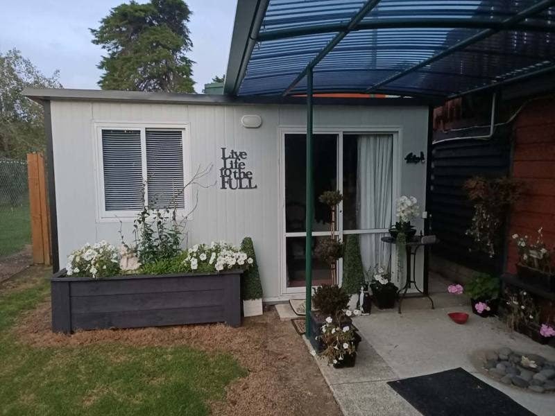 Portable building/cabin kitset 3.75*2.55m door end wall62966410022403114