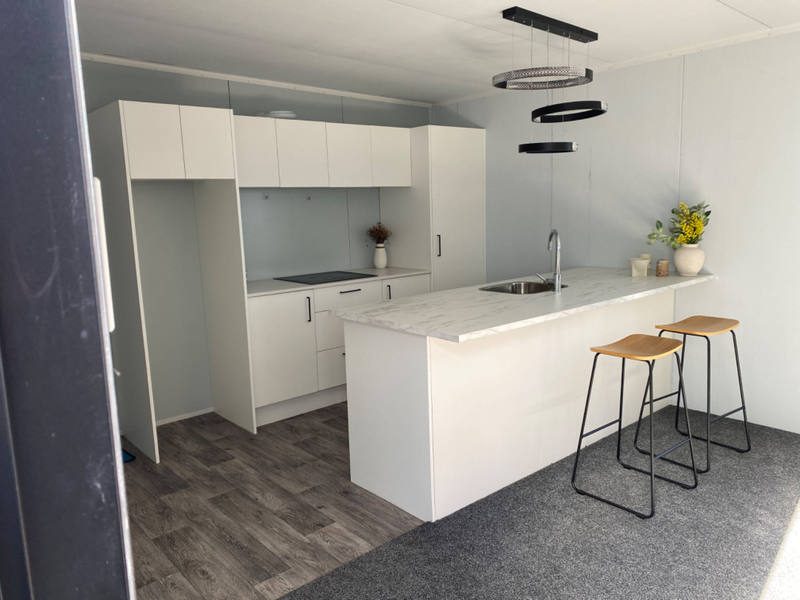 24.07sqm Portable 8.3x2.9m assembled cabin64501722909827114