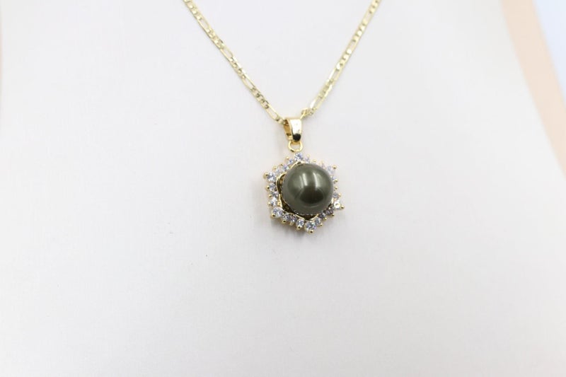 18ct Gold Plated Faux Pearl Pendent Carousel 5