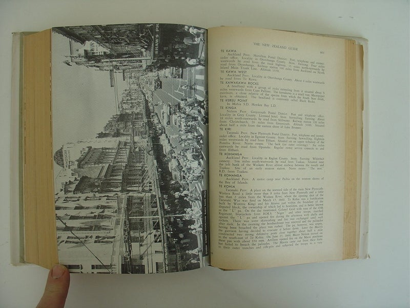 The New Zealand Guide 1962 Vintage Gazetter Carousel 15