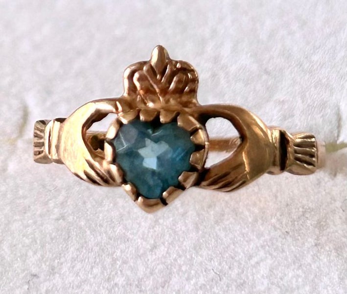 9ct gold with topaz stone claddagh ring . Carousel 1