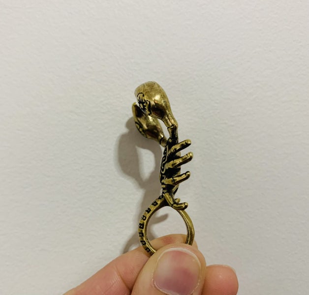 Antique Style Brass Copper Scorpion Keychain Pendant Crafts Decor Carousel 4