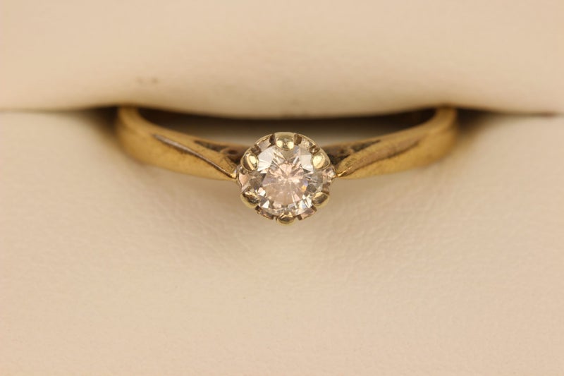 0.25CT 9ct Crown-set Diamond ring Carousel 11