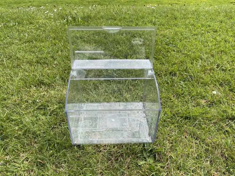 Scoop bin with lid for retail shelving 30Hx25Dx22Wcm Carousel 1