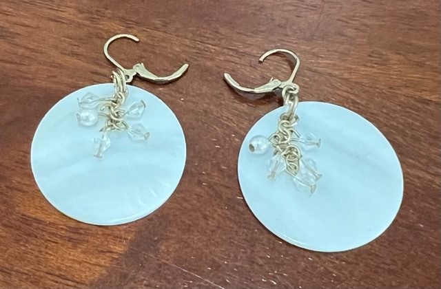 Gold Tone Mother of Pearl and Clear/Faux Pearl Bead Disc Dangle Earrings Carousel 2