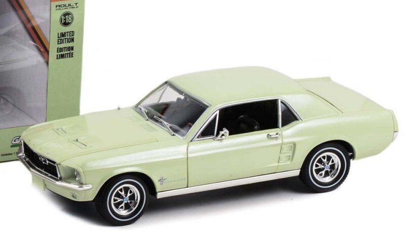 1/18 1967 Ford Mustang Coupe Carousel 2