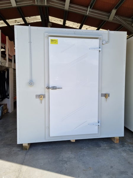 Walk in Freezer Room 1.8 x 2.4629347170252821114