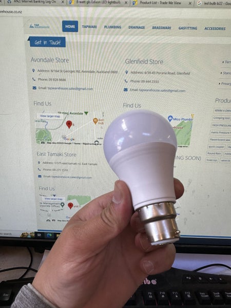 Tap warehouse Led B22 Bayonet 9w 85% save classic bulb bright white cheapest Carousel 1