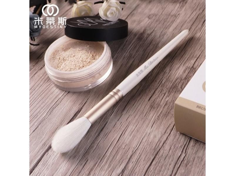 MyDestiny Cosmetic Brush-The Snow White Series-flame Shape Highlight Brush Carousel 1