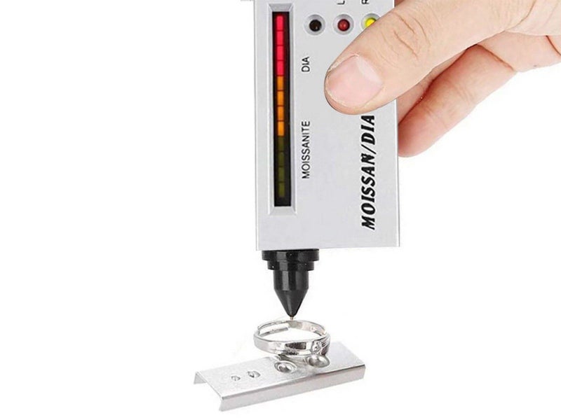 White Moissanite Tester Pen Moissanite Detector with LED Indicator Carousel 3