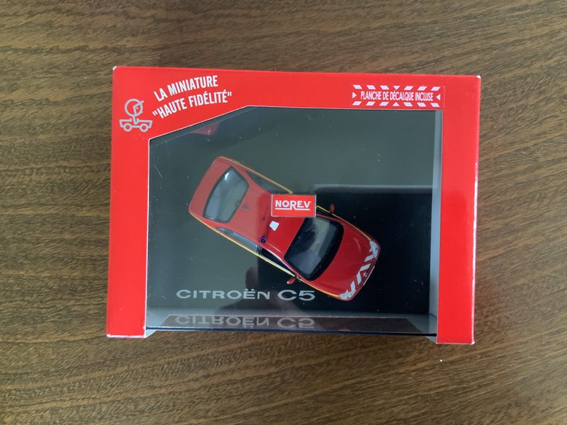 Citroen C5 1/43rd scale emergency vehicle Carousel 2