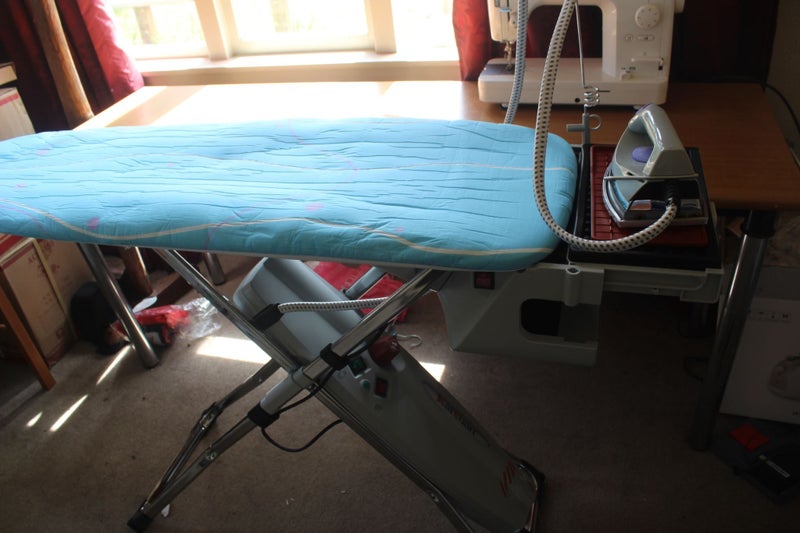 STEAM IRONING VACUUM TABLE SPECIAL 50% OFF Carousel 1