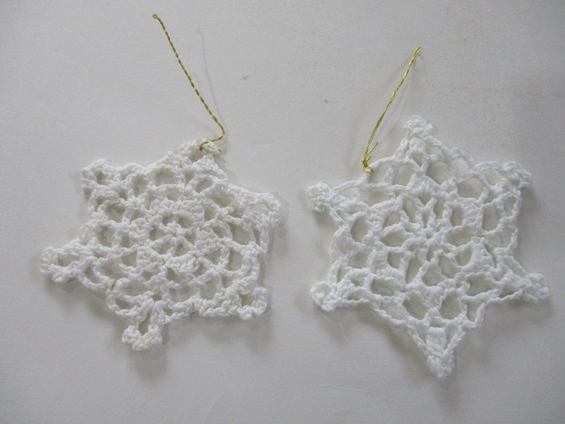 2 X WHITE CROCHET STARS Carousel 1