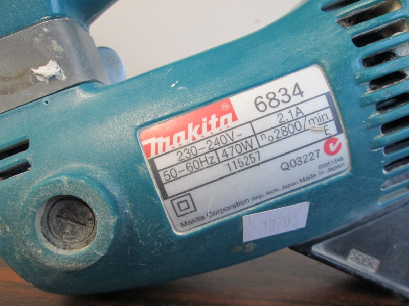 Makita 6834 Auto Feed Scerwdriver in case Carousel 7